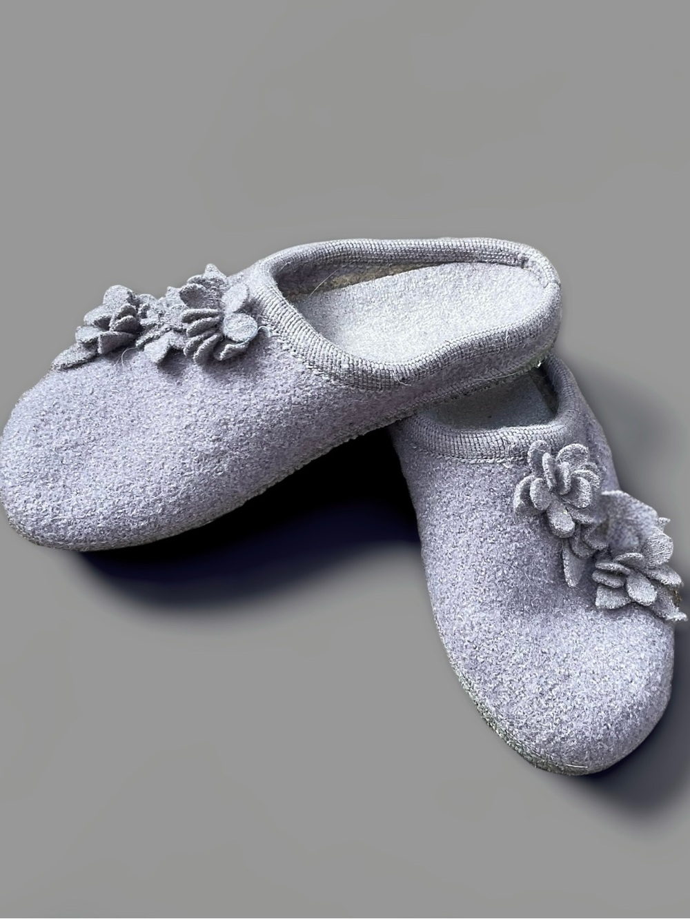 🌺HAFLINGER Wool Slippers-10 WIDE - Picture 2 of 8